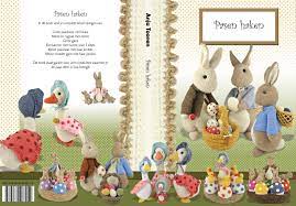 Pasen haken is a dutch book that contains the patterns for all kinds of easter friends. Pasen Haken Anja Toonen Laura Haakt