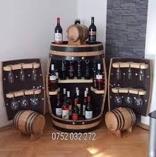 Le point fort de ces caves à vin encastrable est qu'elles s'intègrent parfaitement dans son contexte et donne un côté design et class à. Cave A Vin Liqueur Wine Barrel Bar Wine Barrel Furniture Whiskey Barrel Furniture