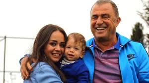 Adana gökseliye'de dünyaya gelen fatih terim baba tarafından aslen kıbrıs'lıdır. Merve Terim Kimdir Merve Terim In Attigi Tweet Ne