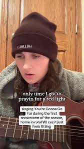 has it really been almost a year?? how are we doin': healthy? wealthy??  wise??? all of the above???? EITHER WAY here's "Growing Sideways" by  @noahkahanmusic. MISSED YOU say it back 😘