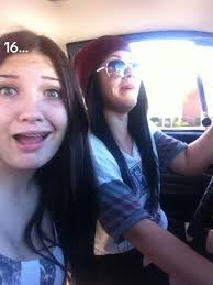 Nicolette Elliott (@nicoletteelliott)