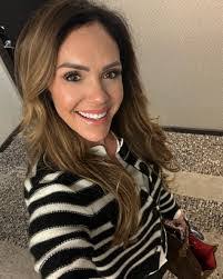 Sheri Tuttle's Instagram, Twitter & Facebook