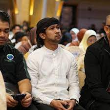 Howard winston 09 december 2017. Disebabkan Ppim Dapat Peruntukan 500k Yusof Azmi Dimaki Babi Oleh Netizens