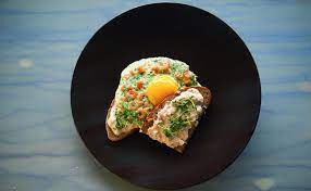 Rezept Fur Spiegelei Mit Busumer Krabben Gerostetem Brot Krautern Und Tomatenquark Effilee Rezept Rezepte Lebensmittel Essen Spiegelei