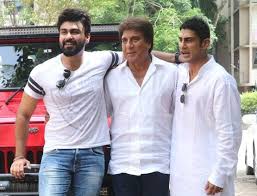 लेडीलव संग शादी रचा रहे राज बब्बर के बेटे, पिता तक को नहीं भेजा  न्योता,सौतेले भाई बोले-मां को नहीं तो कम से कम डैड... - prateik babbar  hasnot invited his dad raj