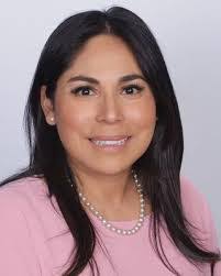 Kellee Barrett's Instagram, Twitter & Facebook