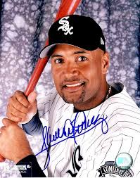 Amazon.com: Autographed Sandy Alomar Jr 8x10 Chicago White Sox Photo :  Collectibles & Fine Art