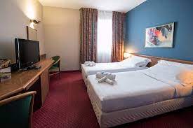 Arrive immediately at the hotel, you can see us from the motorway exit. Idea Hotel Piacenza Bewertungen Fotos Preisvergleich Italien Tripadvisor