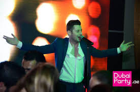 27 august 1972, brașov, rs românia) este un cântăreț, entertainer în octombrie 1993, în calitate de colaborator, a prezentat prima ediție a concursului interactiv robingo (tvr). Horia Brenciu 21 De Ani De La Robingo Cum Arata In 1993 Adpm