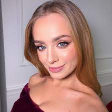 Wiktoria gąsiewska ma w sobie coś, co nie pozwala przejść obok niej obojętnie. Gasiewska W Stroju Kapielowym Co Za Ksztalty Obcas Pl