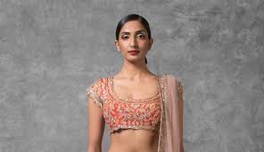 Manish Malhotra Bridal Lehenga Collection 2018 Pk Vogue Aishwaryaraibachchan & #manishmalhotra unveil #zweencouturecollection 2018/19 manish malhotra, the official designer of bollywood always astonished us with his stunning designs. manish malhotra bridal lehenga