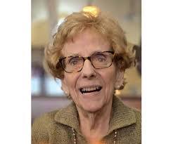 Lindsey Coon's Instagram, Twitter & Facebook