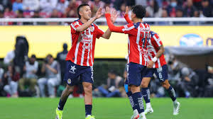 Chivas, con 12 años sin perder en casa ante Gallos