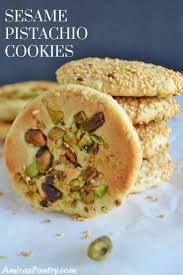 Pin By Ezzaouia Emna On حلويات Recipes Syrian Food Lebanese Desserts