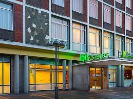 Univercity ist ein bundesweit einzigartiges netzwerk aus zwölf partnern, darunter sieben bochumer hochschulen und der stadt bochum. Economy Hotel Bochum Hauptbahnhof Ibis Styles Accor