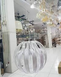 Model lampu ruang tamu unik menciptakan keindahan dan kenyamanan pada sebuah hunian memang sangat penting untuk dilakukan, ada beberapa faktor yang bisa mendukung cahaya kenari mas merupakan salah satu toko peralatan alat listrik terkemuka di indonesia yang berdiri sejak lama. Merahputihmall Jual Lampu Hias Madiun 081914822962 Toko Lampu Hias Modern Madiun Toko Lampu Klasik Madiun