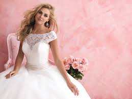 Resultado de imagem para PENTEADOS NOIVAS 2016