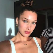 Bella hadid no makeup bella hadid is a american model and she is very beatiful woman all times even no makeup, no plastic, no surgery, without bella hadid, whose mother is dutch and father mohammed hadid is palestinian. Bella Hadid Nomakeup Makeup Summer Makeup Ideas Ecemella