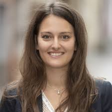 Stefanie Ritter's Instagram, Twitter & Facebook