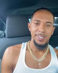 POR TER BADAZZ that's me!!! #blessya #sunday #movement