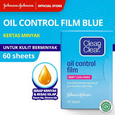 Saat wajah dibersihkan, kelenjar minyak justru akan memproduksi minyak untuk melindungi lapisan kulit untuk menyeimbangkan tekstur kulit yang menjadi produk oil control film dari clean & clear tersedia dalam dua warna, biru dan pink. Clean Clear Oil Control Film Kertas Minyak Wajah 60 Sheets Lazada Indonesia