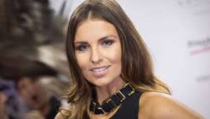 Warum und vor allem an wen sie diese melden sollten, erklären wir ihnen hier Laura Wontorra Rtl Shitstorm Fur Fussball Moderatorin Tv Zuschauer Geschockt Promis