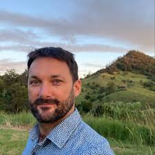 Where is the acupuncture practitioner from Mary Street?