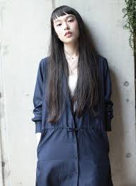 美容室 ヘアスタイル検索サイト ビューティーナビ 眉上バングと風に揺られるロング marco ロングヘア 前髪 ダークヘア ヘアスタイル