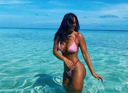 Rita pereira's mother's name is unknown at this time and her father's name is under review. Rita Pereira Diz Adeus As Maldivas Fotinha De Despedida