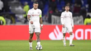 Memphis depay rejoint l'ol le 20 janvier 2017 en signant 4 ans et demi. Memphis Depay Mit Kreuzbandriss Aus Fur Em 2020 Droht Kicker