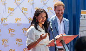 The couple first met in 2016 after being set up on a blind date, and harry recently opened up about the amazing time they spent together in the early part of their relationship. Harry And Meghan Aim To Avoid Embarrassing Queen In Oprah Interview Prince Harry The Guardian