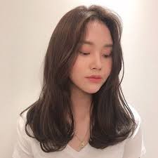 Rocking short hair with bangs is one of the best ways to wear any above the shoulder length. The Prettiest Shoulder Length Hairstyles To Try Out In 2020 Girlstyle Singapore