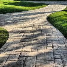 How To Cover Up Mud In Backyard In 2020 A Nest With A Yard Garden Paths Garden Pathway Diy Garden