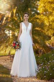 Brautkleider └ hochzeit & besondere anlässe └ spezielle anlässe └ kleidung & accessoires alle kategorien. Aktuelle Brautmoden Kollektion Von Jessie K Mein Hochzeits Ratgeber