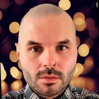 Dan Hove's Instagram, Twitter & Facebook