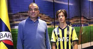 Orjini on numara olan futbolcu, geleceğin yıldız adayları arasında gösterilmektedir. Ar4sgyw4 Guvlm
