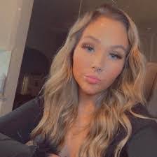 Pearlie Mckenzie's Instagram, Twitter & Facebook