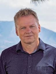 James Mank's Instagram, Twitter & Facebook