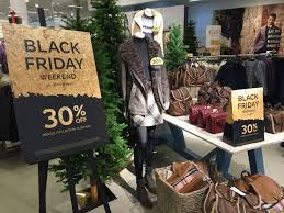 Marks Spencer M S Oxford Street At 8am Apparel And Department Stores Saw A Very Quiet Start To Black F Black Friday Window Black Friday Marks And Spencer