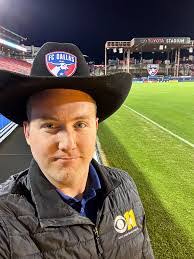 Nick Starling's Instagram, Twitter & Facebook