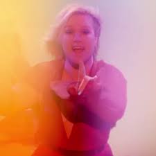 American singer kelly clarkson has released eight studio albums, six extended plays, one compilation album, one remix album, and 47 singles (including five as a featured artist). Kelly Clarkson Heartbeat Song Capital