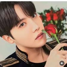 Happy rose day 🌹❤️ Army 💜💜