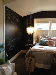 You can now try adding some dynamism to your walls by choosing cool chalkboard paint ideas that come as a boon for such people that love to do things a little differently. 25 Cool Chalkboard Bedroom Decor Ideas To Rock Digsdigs
