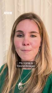 Beavers are making a comeback in the UK after 400 years! 🦫 Beavers were  hunted to extinction in the UK 400 years ago. But now, thanks to the work  of Heather Devey