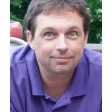 Les Hubbard's Instagram, Twitter & Facebook