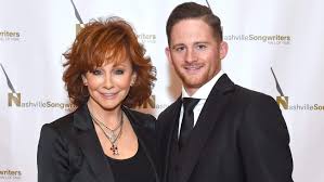 This is reba's only account on facebook. Reba Mcentire S Kids Family 5 Fast Facts You Need To Know Heavy Com