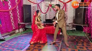 viral devar bhabhi bold dj dance Aap Ke Aa Jane Se people love indian hot bhabhi  devar video snmp | देवर भाभी ने डीजे पर किया डांस, वीडियो देख लोग हुए हैरान  |
