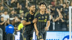 LAFC Écrase Atlanta! Bouanga et Son: Duo de Choc Avant les Playoffs MLS!