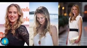 These are glamorous ladies, earning huge amount and gotten lots of success in their field. Top 10 Most Beautiful Women Cricketers In The World Beautiful Girls In Cricket Youtube