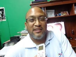 Carlos Bent's Instagram, Twitter & Facebook